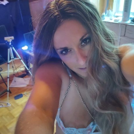 Foto di nudo di fuga di OnlyFans di Dare Clio