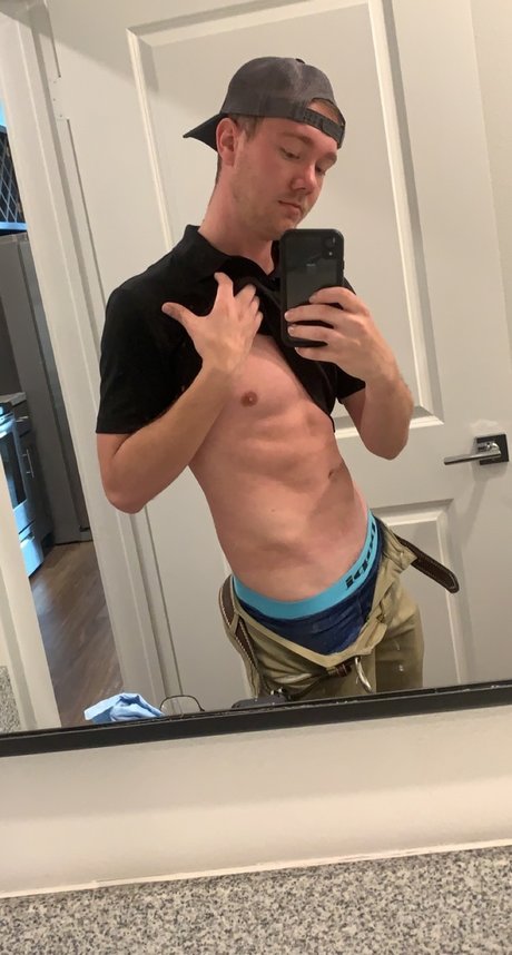 Foto di nudo di fuga di OnlyFans di Leeroy