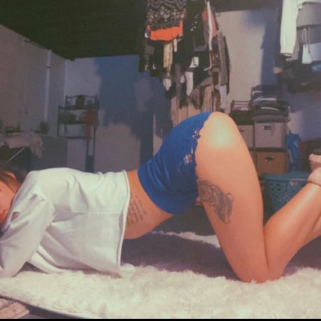 Foto di nudo di fuga di OnlyFans di Rain Rylee