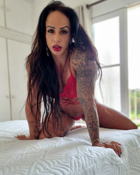Foto di nudo di fuga di OnlyFans di Rainha