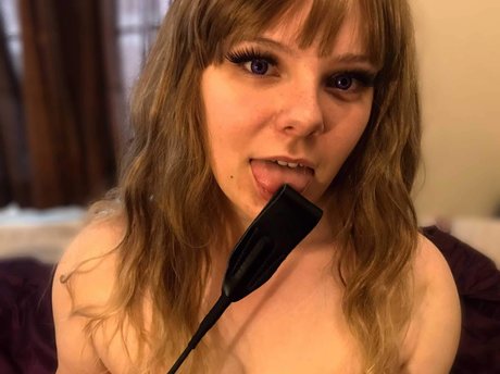 Foto di nudo di fuga di OnlyFans di Raine