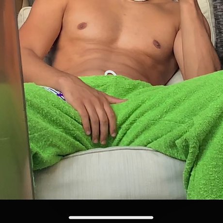 Foto di nudo di fuga di OnlyFans di Rah