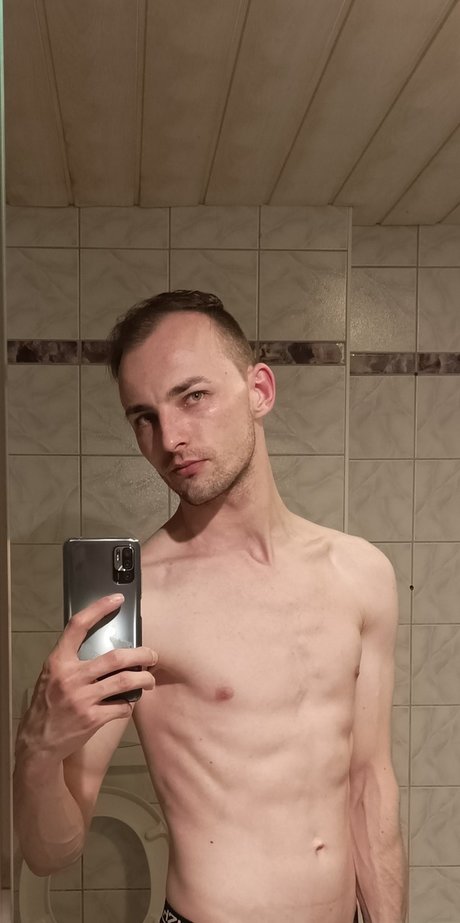 Foto di nudo di fuga di OnlyFans di Andrew Aiden