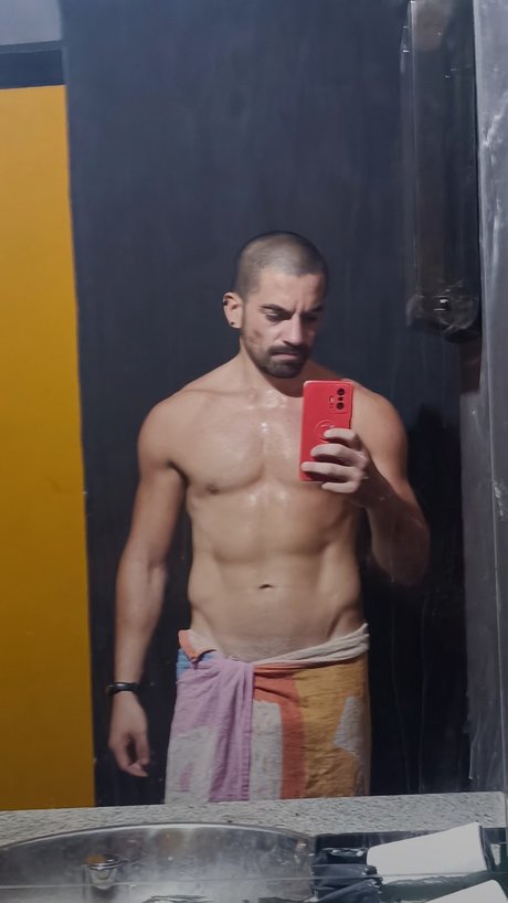Foto di nudo di fuga di OnlyFans di Rafa Serker