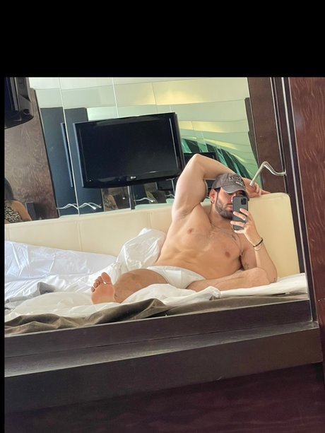 Foto di nudo di fuga di OnlyFans di Rafaggimenez