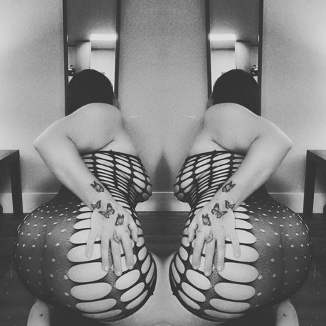 Foto di nudo di fuga di OnlyFans di Raelynnrosexxx