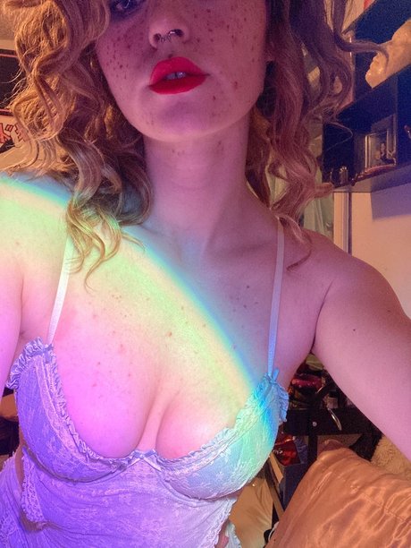 Foto di nudo di fuga di OnlyFans di Rae