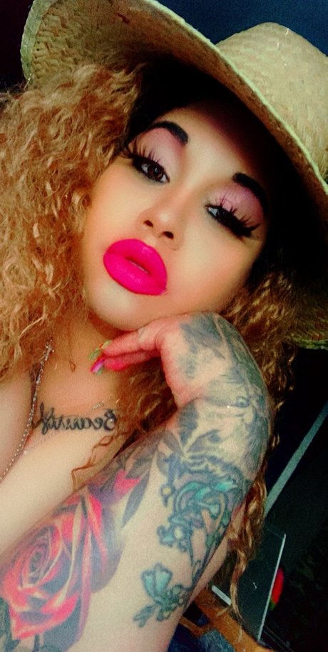 Foto di nudo di fuga di OnlyFans di Dominican Delight
