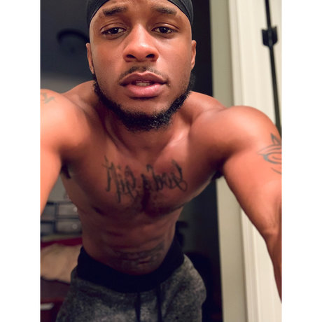 Foto di nudo di fuga di OnlyFans di Dwayne