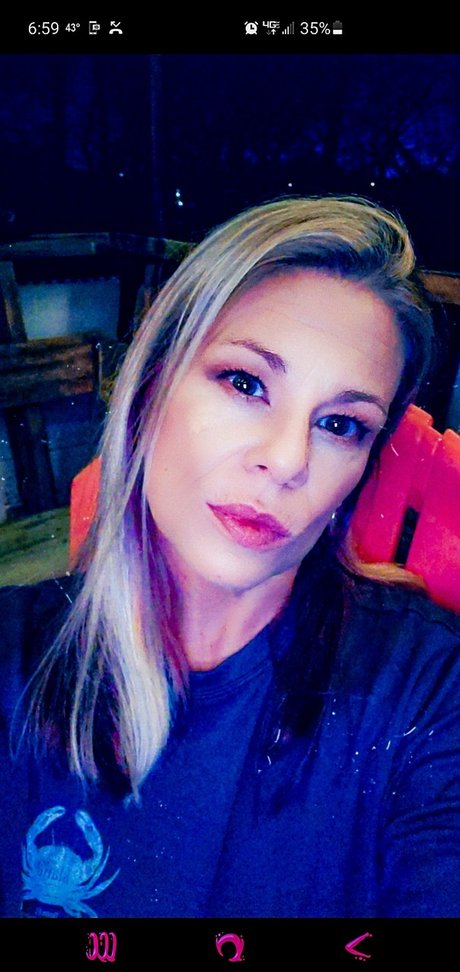 Foto di nudo di fuga di OnlyFans di Dixiedime4u