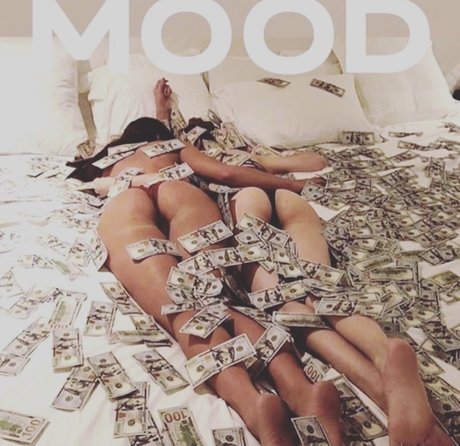 Foto di nudo di fuga di OnlyFans di Black Barbie 