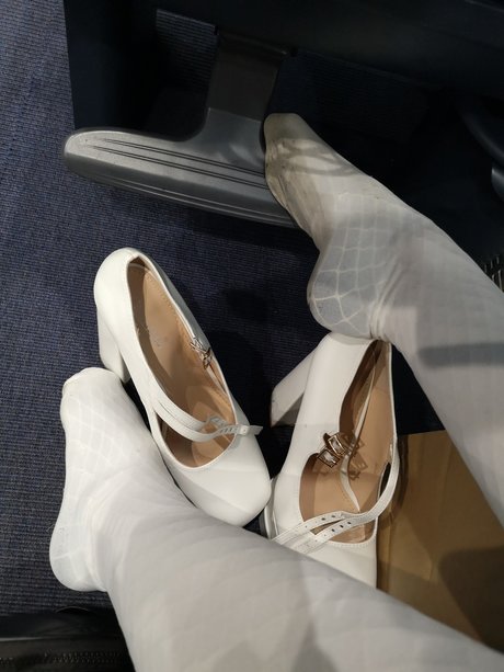 Foto di nudo di fuga di OnlyFans di Feet Miss Chiara 