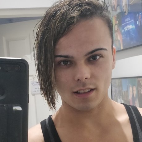 Foto di nudo di fuga di OnlyFans di Ross