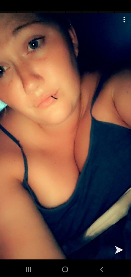 Foto di nudo di fuga di OnlyFans di Not Your Toy