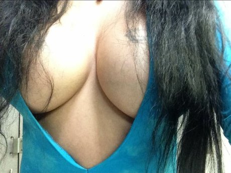Foto di nudo di fuga di OnlyFans di Raven40dd