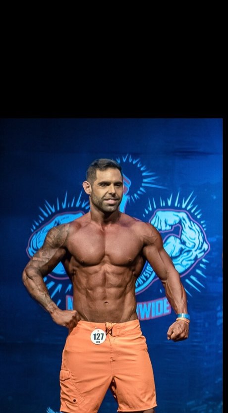Foto di nudo di fuga di OnlyFans di Raul Marques