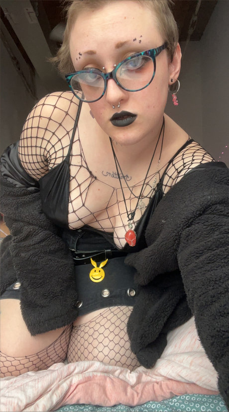 Foto di nudo di fuga di OnlyFans di Ratte