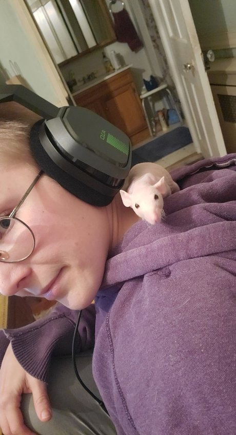 Foto di nudo di fuga di OnlyFans di Rat Queen