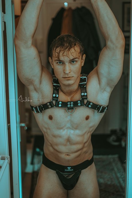 Foto di nudo di fuga di OnlyFans di Rasmus Klaos