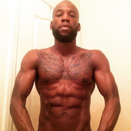 Foto di nudo di fuga di OnlyFans di Rarebreedmike