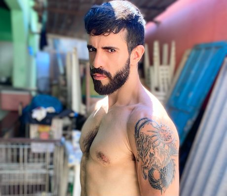 Foto di nudo di fuga di OnlyFans di Raphamasters