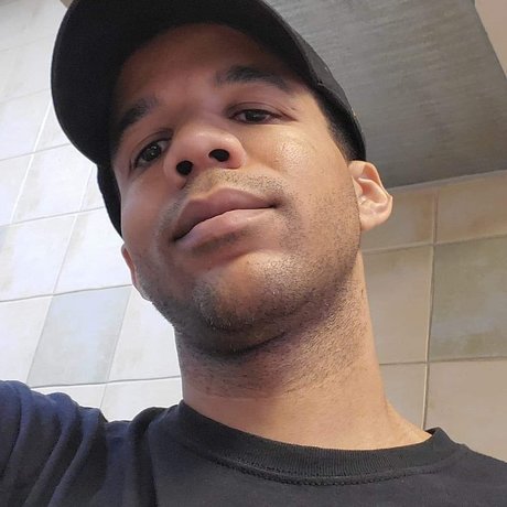 Foto di nudo di fuga di OnlyFans di Michael David Rambo