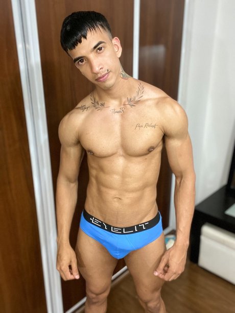 Foto di nudo di fuga di OnlyFans di Randhy Jr