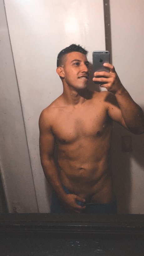 Foto di nudo di fuga di OnlyFans di Ramon