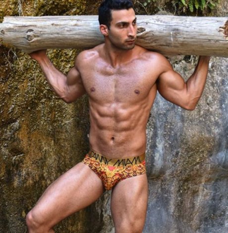 Foto di nudo di fuga di OnlyFans di Rez Vn