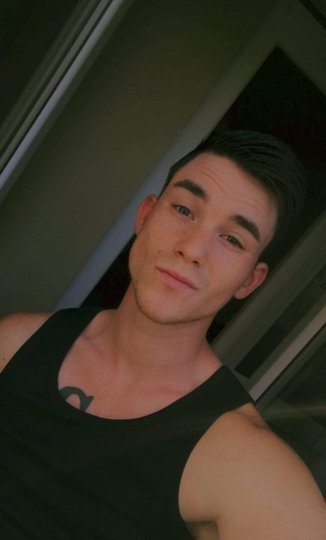Foto di nudo di fuga di OnlyFans di Reksi