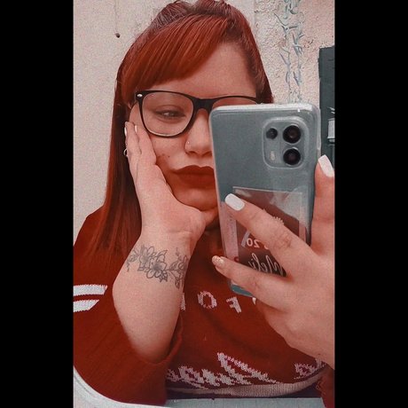 Foto di nudo di fuga di OnlyFans di Reina
