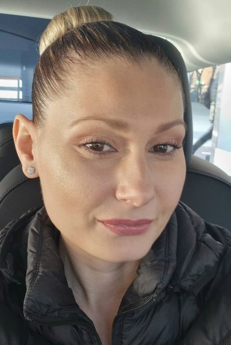 Foto di nudo di fuga di OnlyFans di Reina