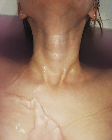 Foto di nudo di fuga di OnlyFans di Reina