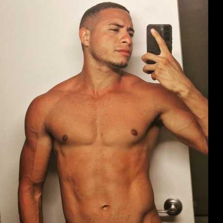 Foto di nudo di fuga di OnlyFans di Reikxxl