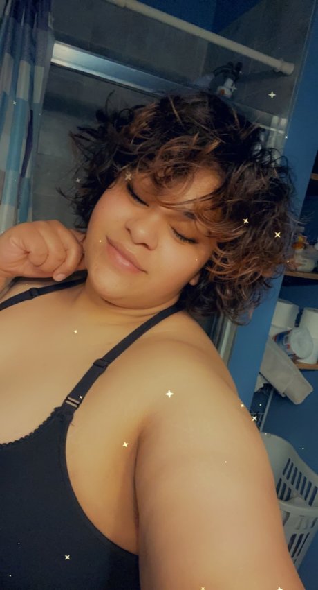 Foto di nudo di fuga di OnlyFans di Rose G