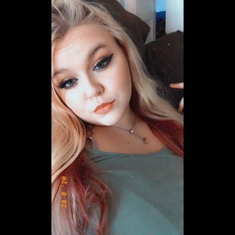 Foto di nudo di fuga di OnlyFans di Redneckbeauty23