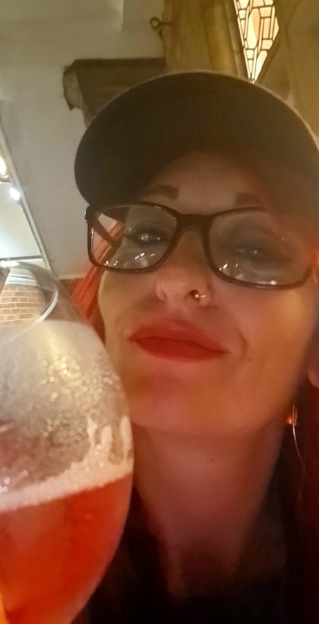 Foto di nudo di fuga di OnlyFans di Red Headed Mermaid