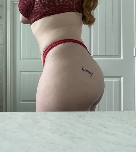 Foto di nudo di fuga di OnlyFans di Redheaded Godess