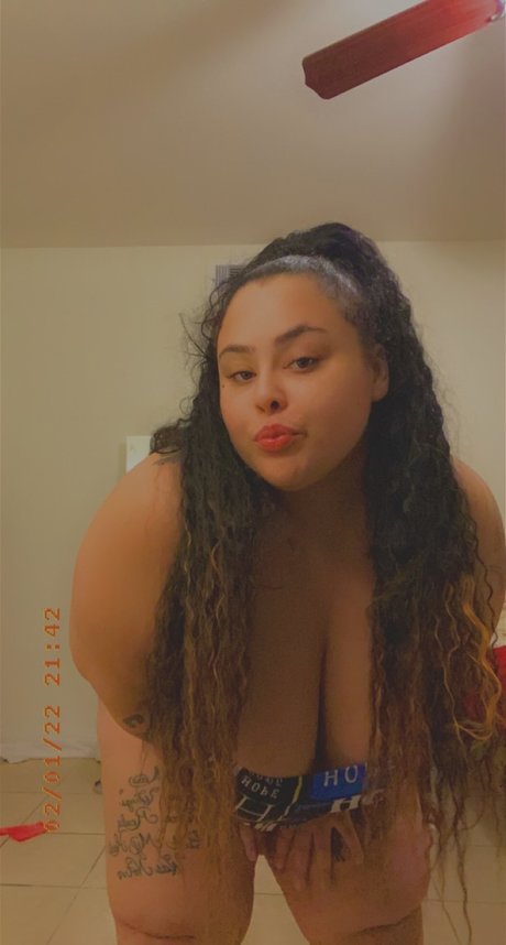 Foto di nudo di fuga di OnlyFans di Queen Marie