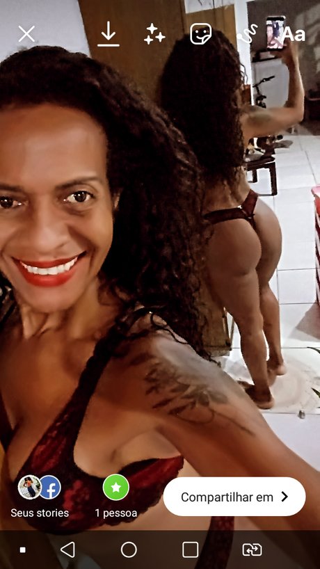 Foto di nudo di fuga di OnlyFans di Rosangela R