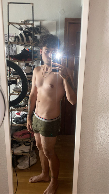 Foto di nudo di fuga di OnlyFans di Tu Papi