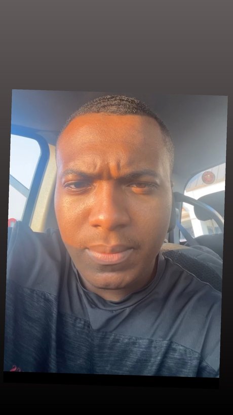 Foto di nudo di fuga di OnlyFans di Deron