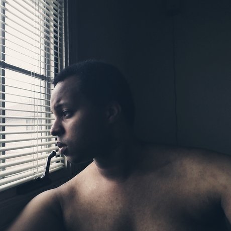 Foto di nudo di fuga di OnlyFans di Ronald Atkinson