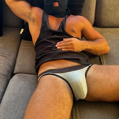 Foto di nudo di fuga di OnlyFans di Macho