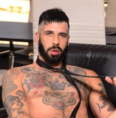 Foto di nudo di fuga di OnlyFans di Romeodavisxl 18