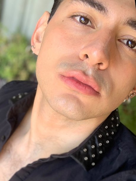 Foto di nudo di fuga di OnlyFans di Romeo Ackerman