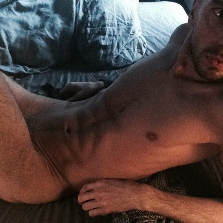 Foto di nudo di fuga di OnlyFans di Romantic Ampamp Kinky