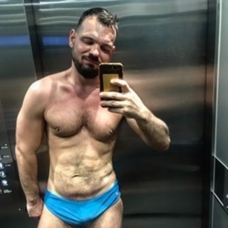 Foto di nudo di fuga di OnlyFans di U6774641