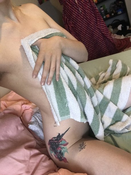Foto di nudo di fuga di OnlyFans di Rogue Unicorn