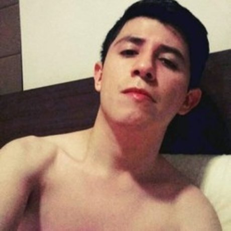 Foto di nudo di fuga di OnlyFans di Roger L